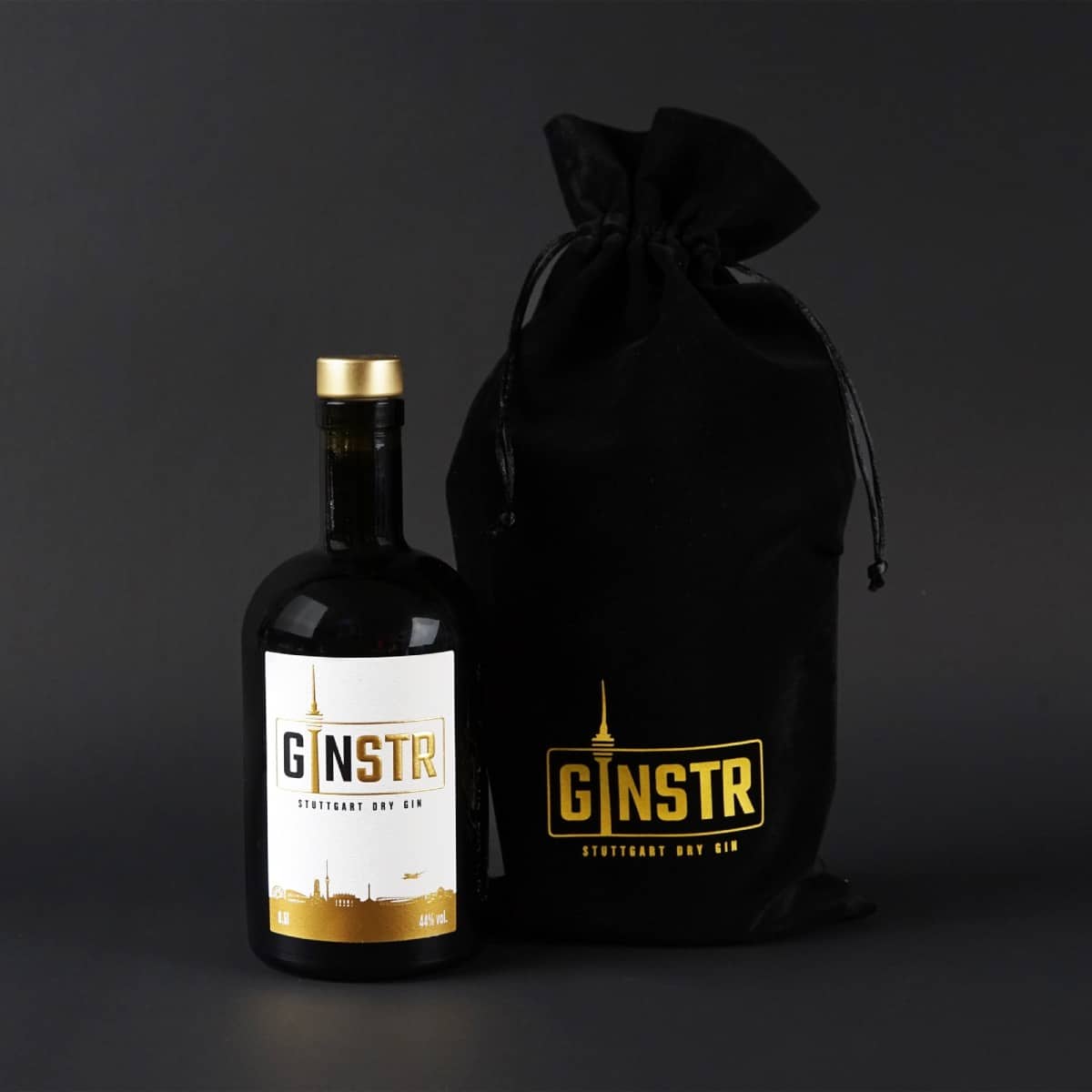 Brug GINSTR - Stuttgart Dry Gin + Gavepose til en forbedret oplevelse