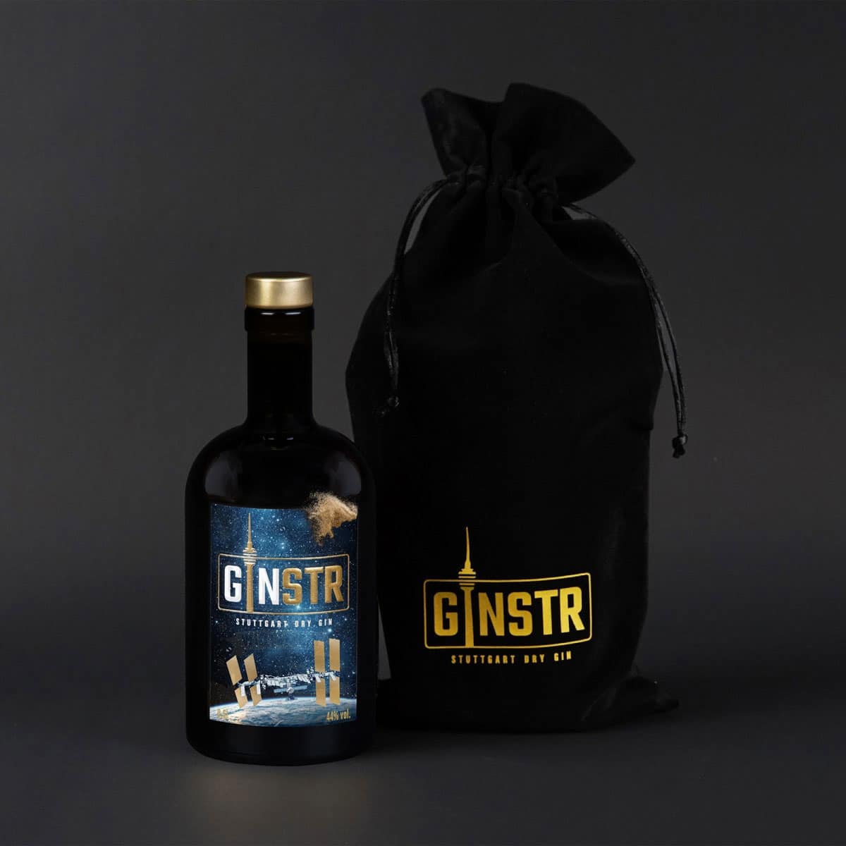 Brug GINSTR - Space Edition + Gavepose til en forbedret oplevelse